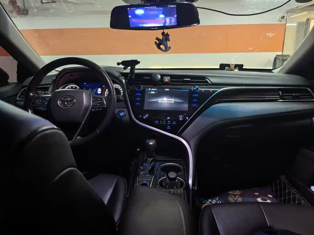 Toyota Camry — миниатюра 6