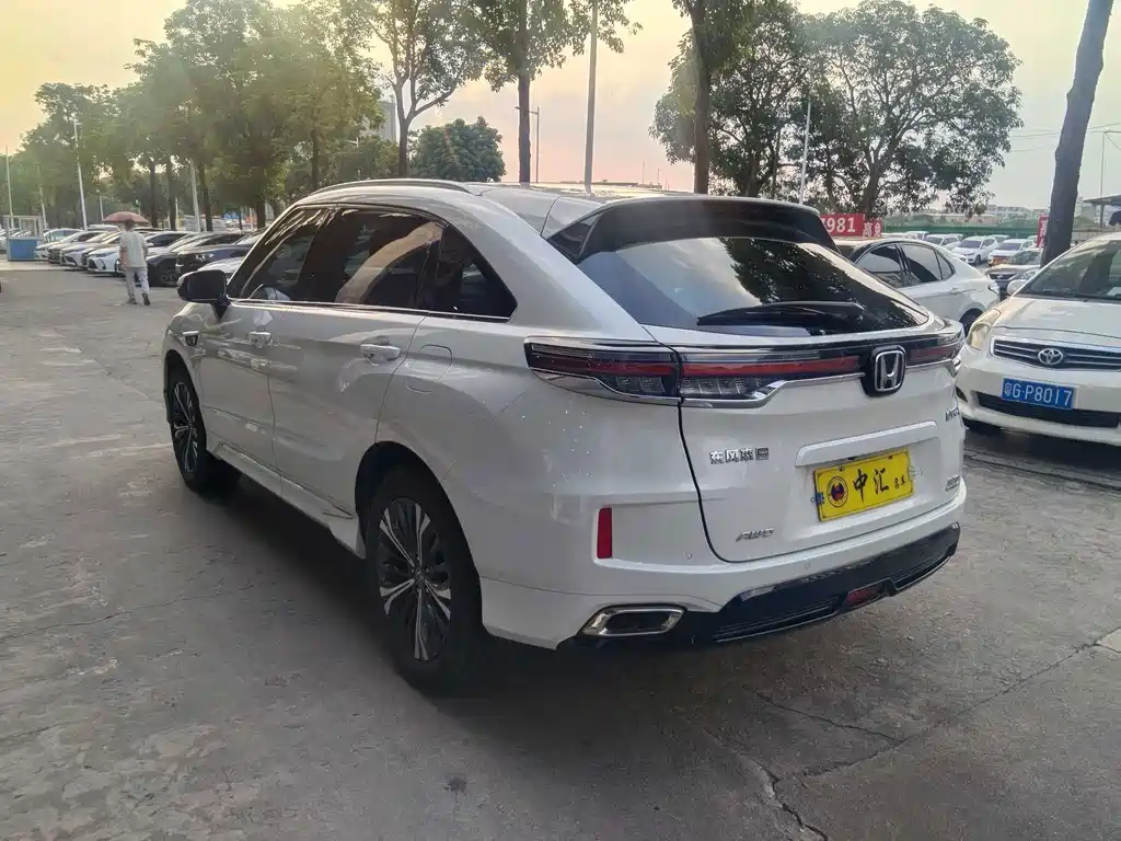 Honda UR-V — миниатюра 6