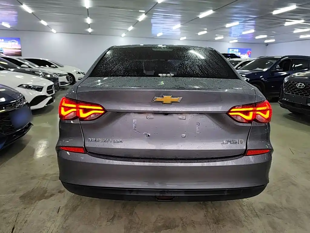 Chevrolet Monza — миниатюра 6
