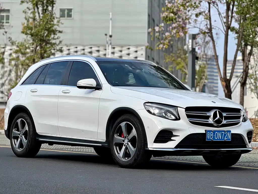 MERCEDES-BENZ GLC