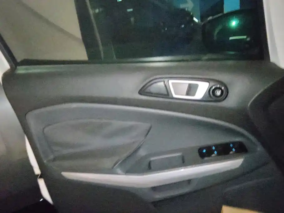 Ford EcoSport 2013 1.5L AT