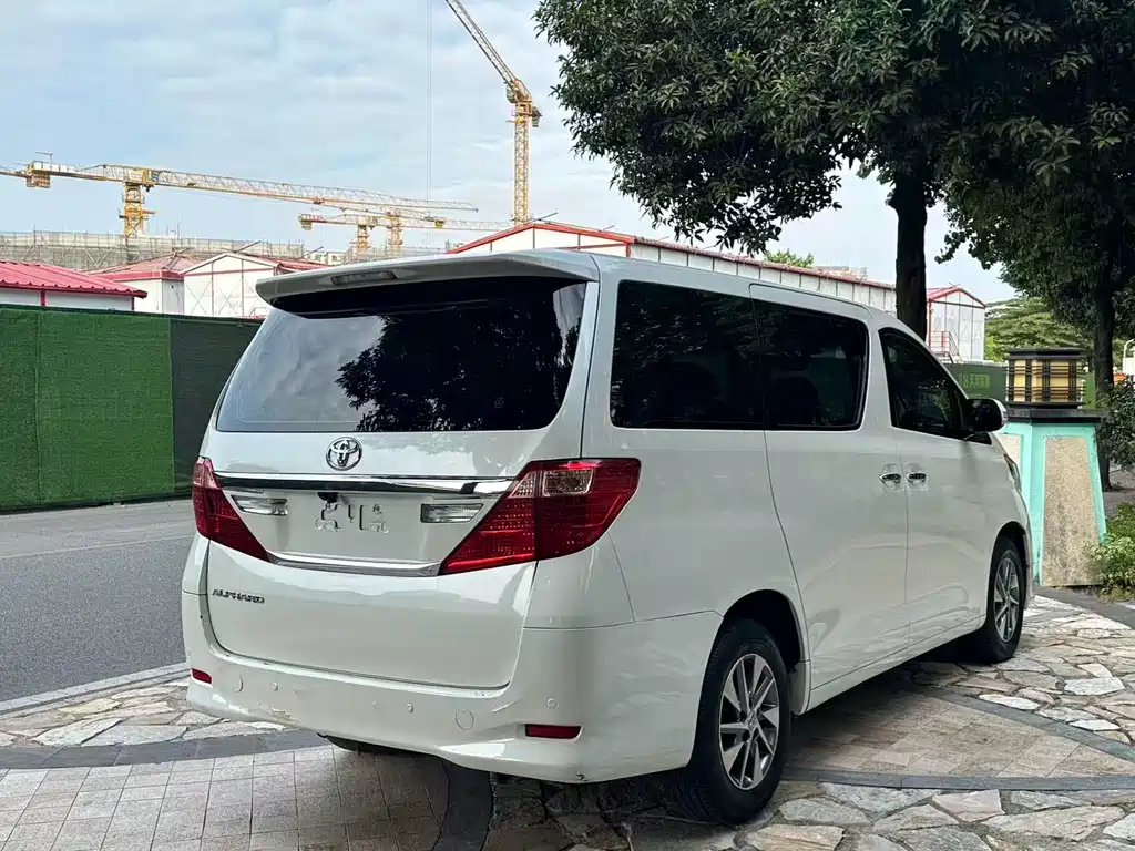 Toyota Alphard 2012 2.4L Luxury