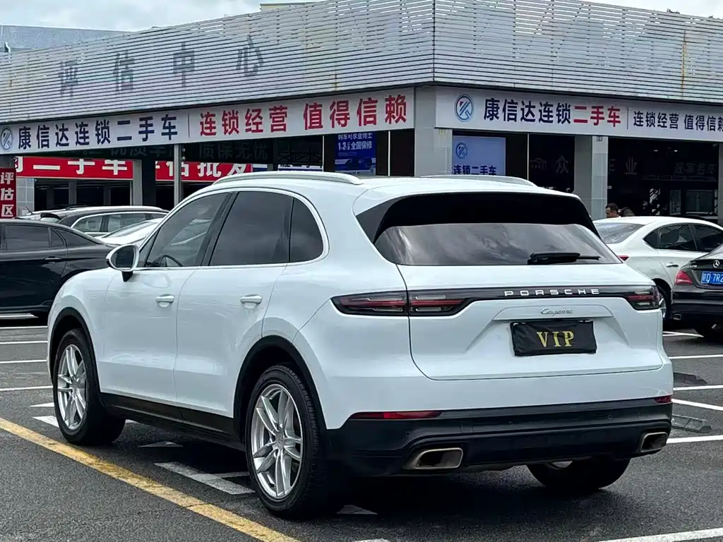 Porsche Cayenne — миниатюра 8