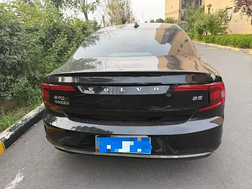 Volvo S90 — миниатюра 8