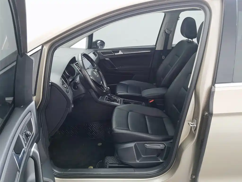 VOLKSWAGEN GOLF*JIAYU