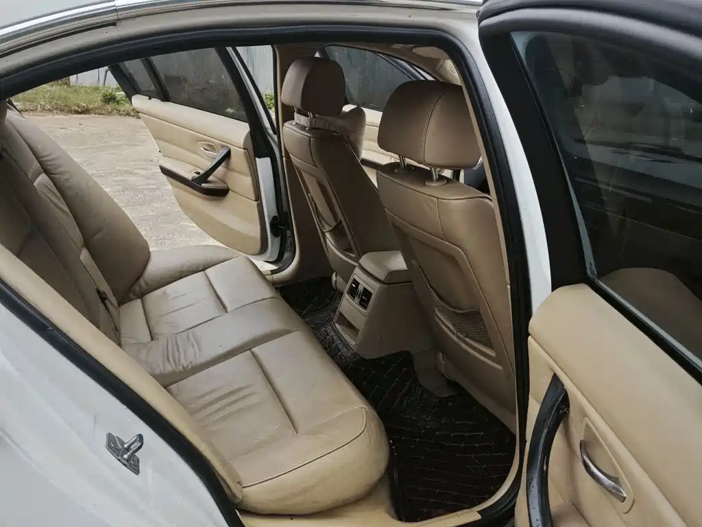 BMW 3 Series — миниатюра 10