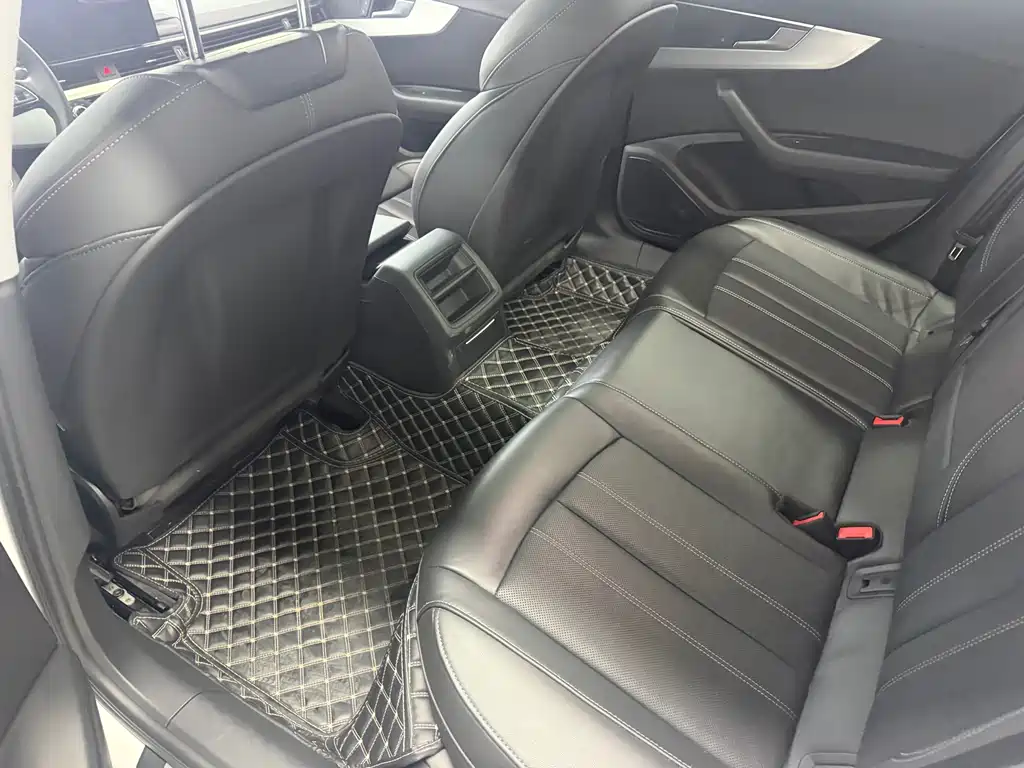 Audi A4L — миниатюра 15