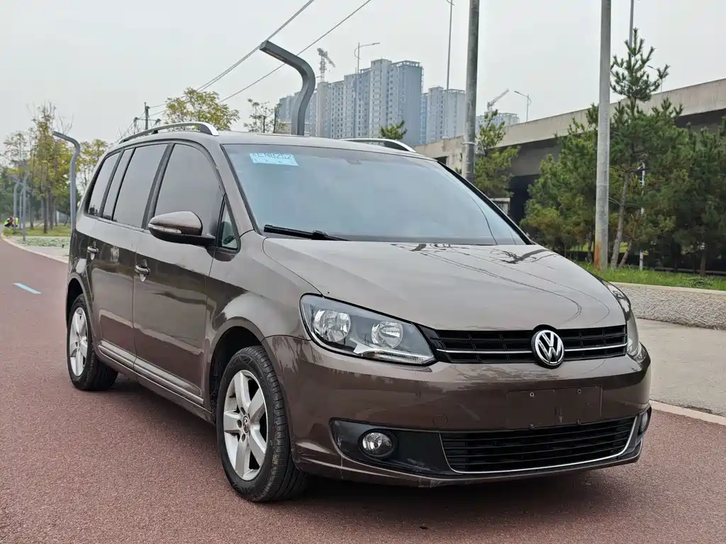 Volkswagen Touran — миниатюра 3