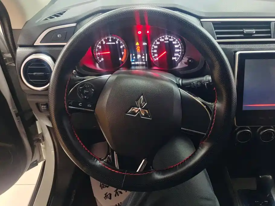 Mitsubishi ASX — миниатюра 15
