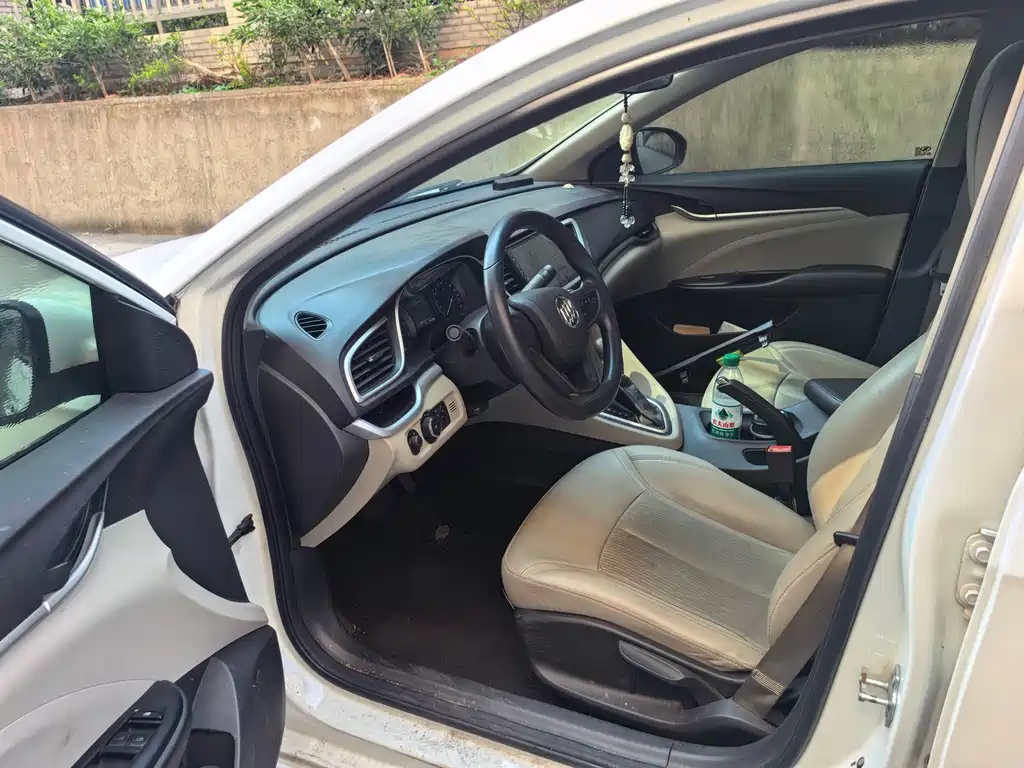 Buick Excelle — миниатюра 8