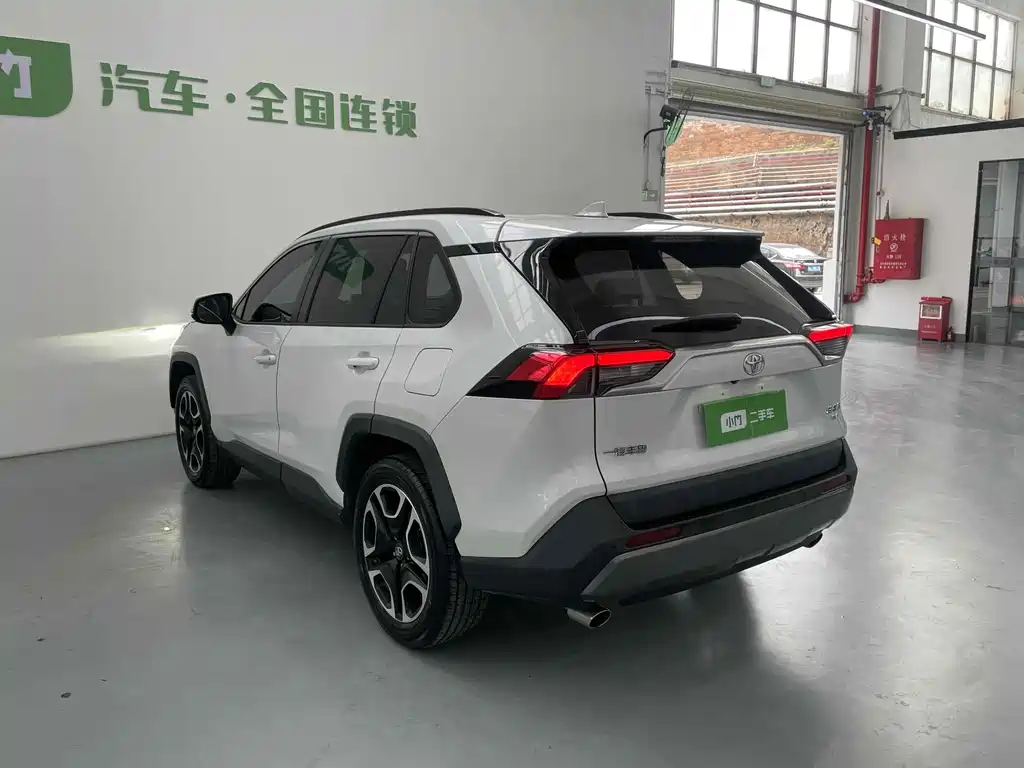 TOYOTA RAV4 RONGFANG