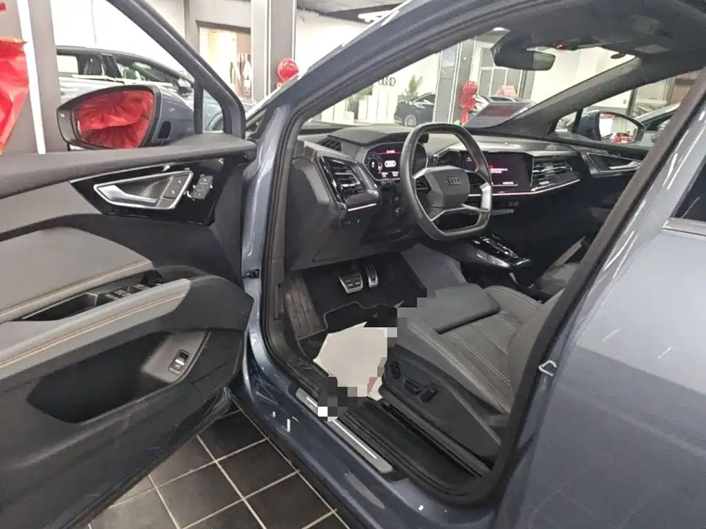 Audi Q4 e-tron — миниатюра 16