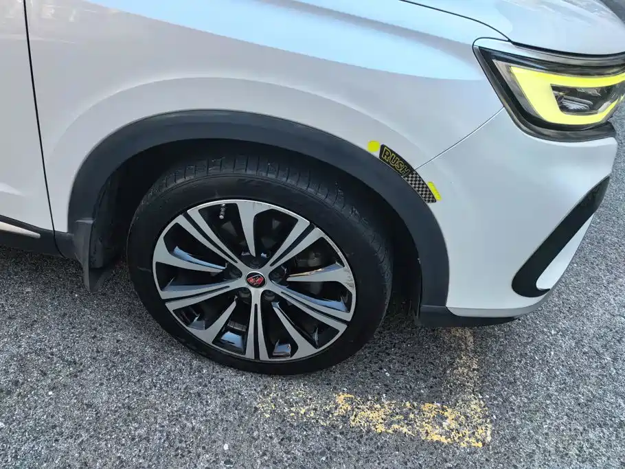 Roewe RX5 eMAX — миниатюра 6