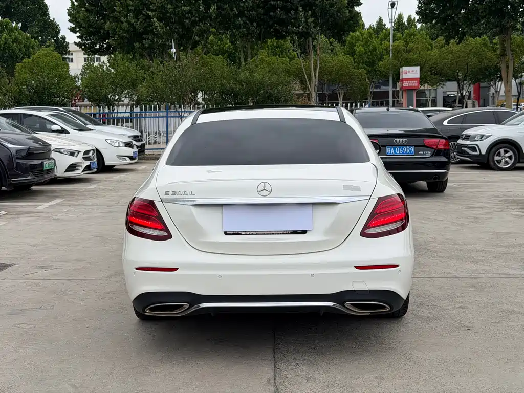 Mercedes-Benz E-Class E 2018 E 300 L Sport Fashion
