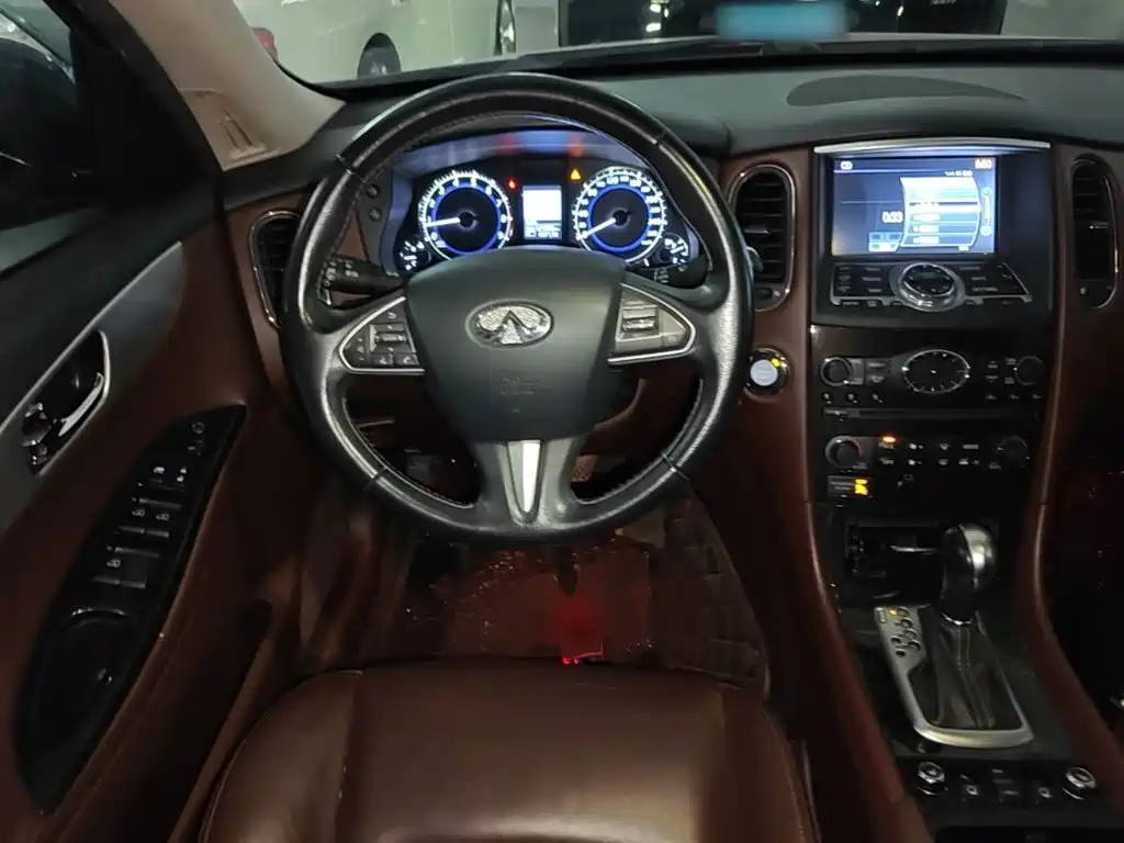 Infiniti QX50 — миниатюра 11