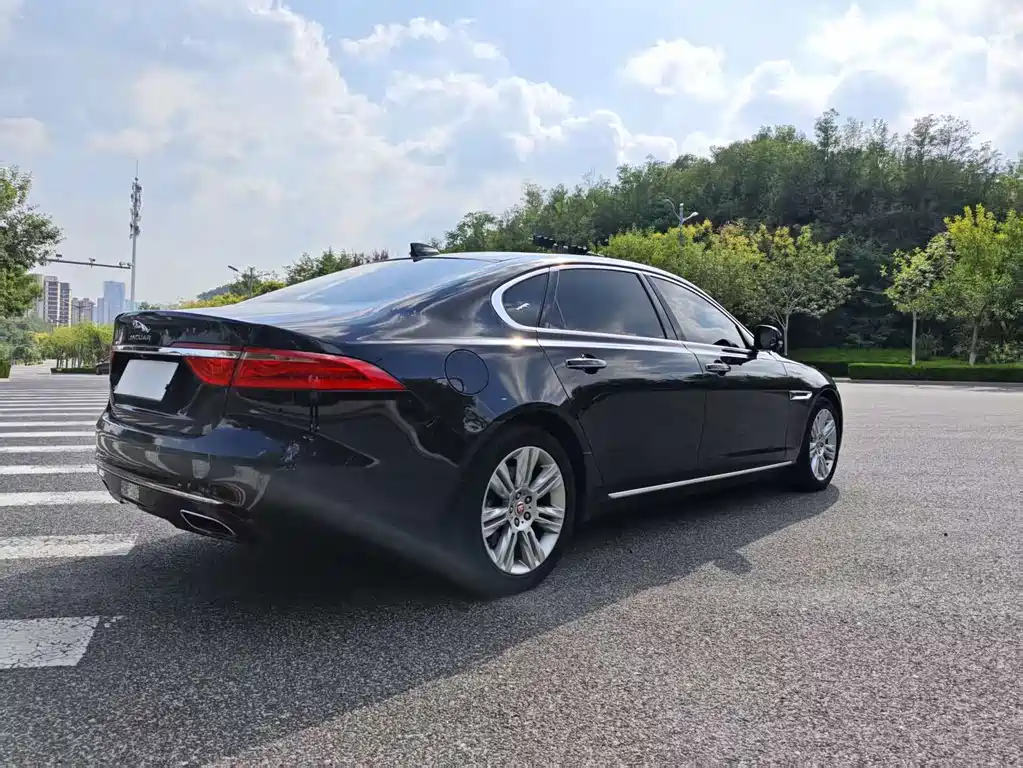 JAGUAR  XFL