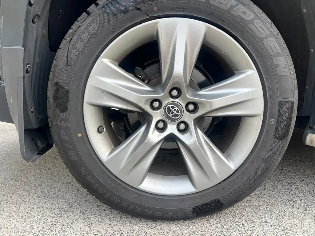 Toyota Highlander — миниатюра 16