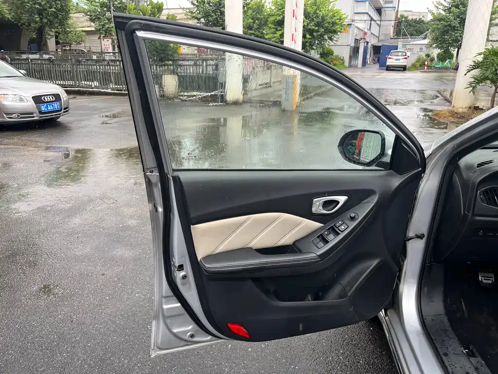 GAC Motor Trumpchi GA3S — миниатюра 10