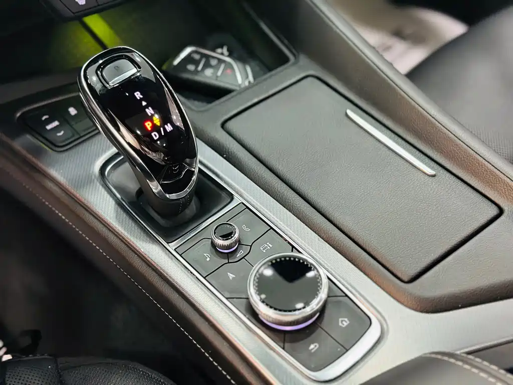 Cadillac CT5 — миниатюра 15