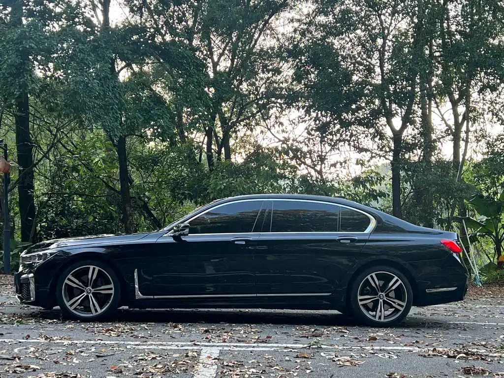 BMW 7 Series 7 2018 740Li Lead M Sport