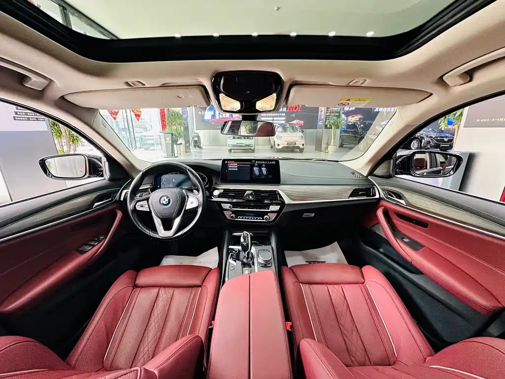BMW 5 Series — миниатюра 6