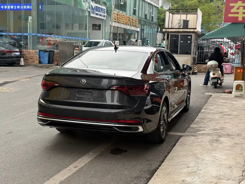 Volkswagen Sagitar — миниатюра 12