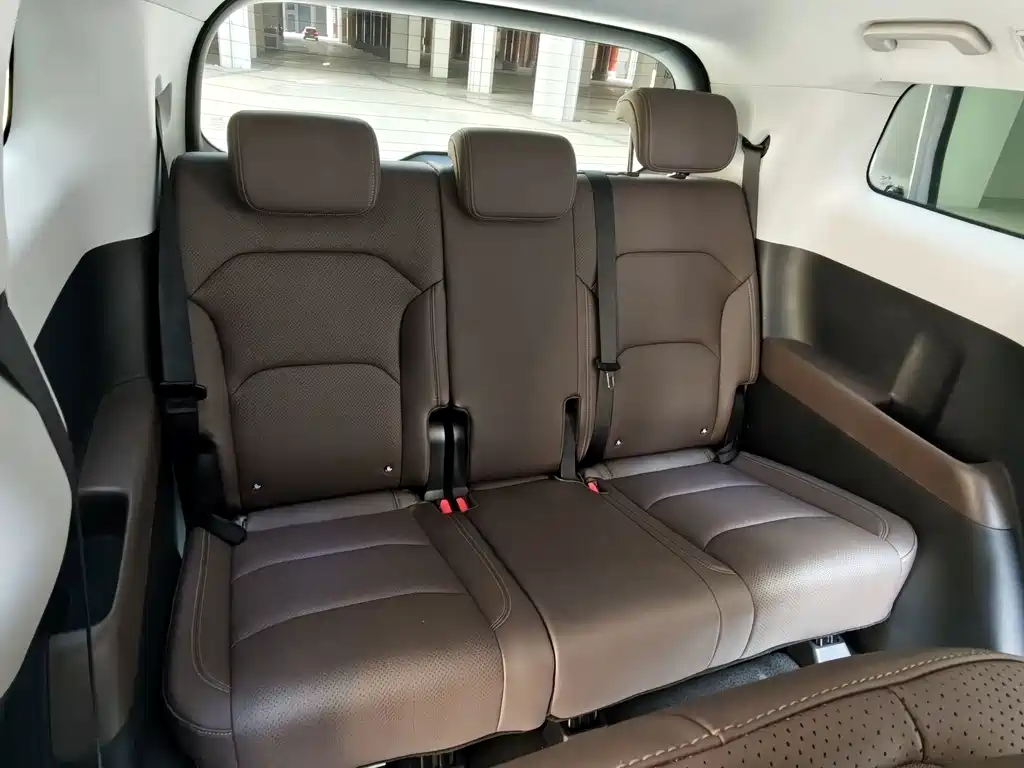 Wuling Xingguang 730 New Energy — миниатюра 10