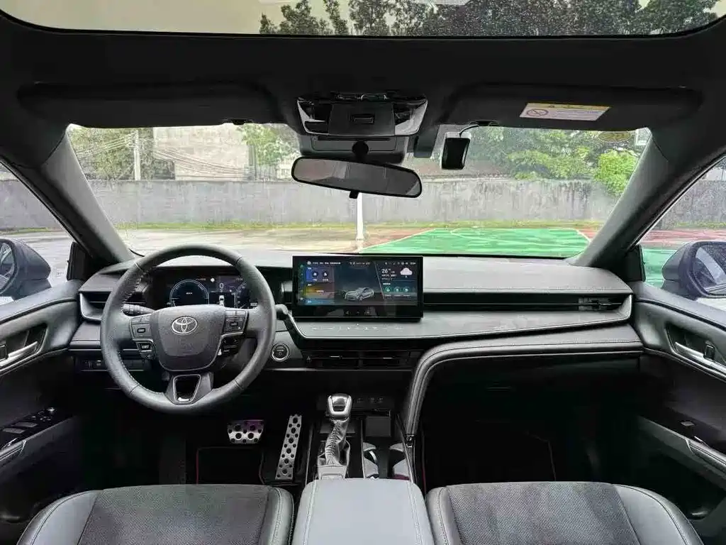 Toyota Camry 2026 2.0HSE