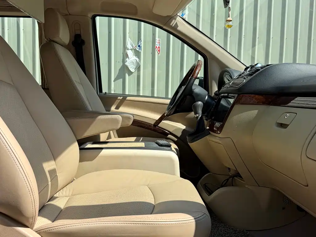 Mercedes-Benz Vito — миниатюра 9