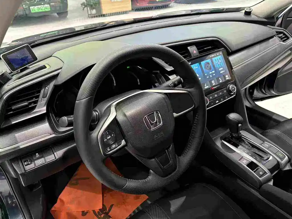 Honda Civic — миниатюра 5