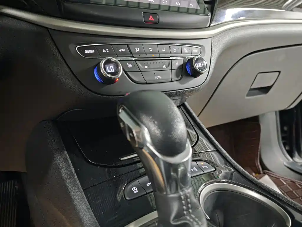 Buick Verano — миниатюра 14