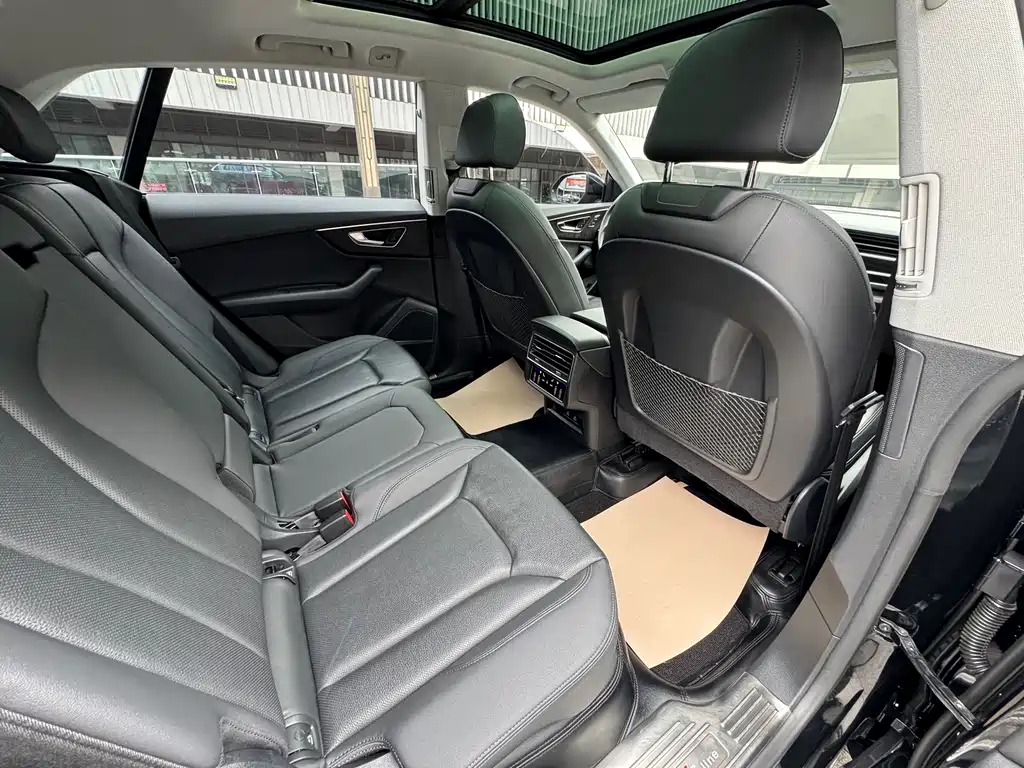 Audi Q8 2022 55 TFSI Luxury