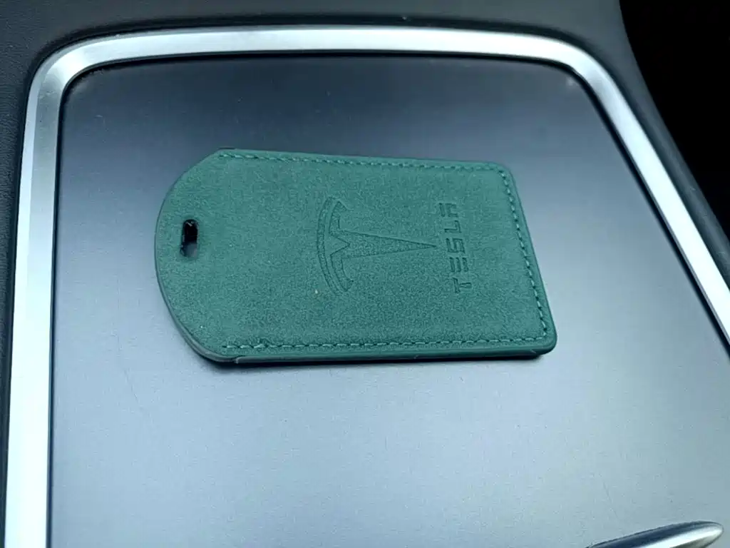 Tesla Model 3 — миниатюра 9