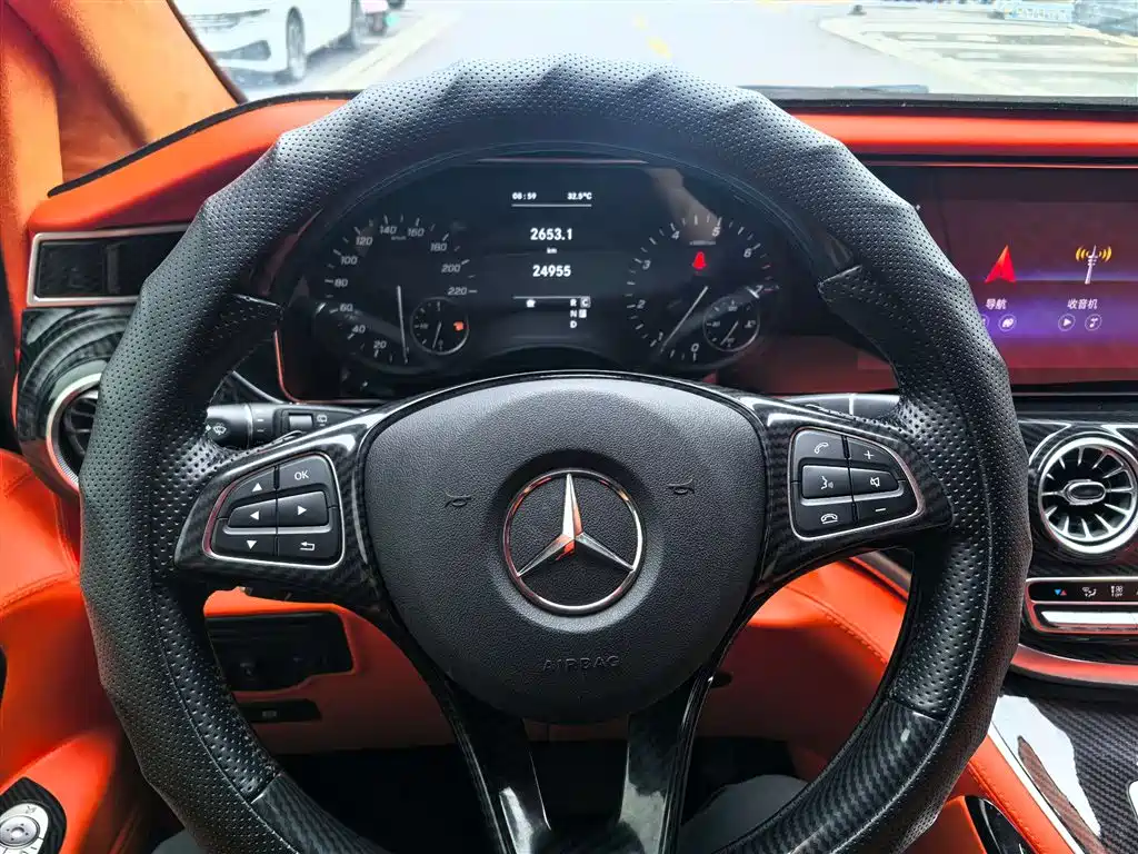 Mercedes-Benz Vito 2021 2.0T Elite 7 мест