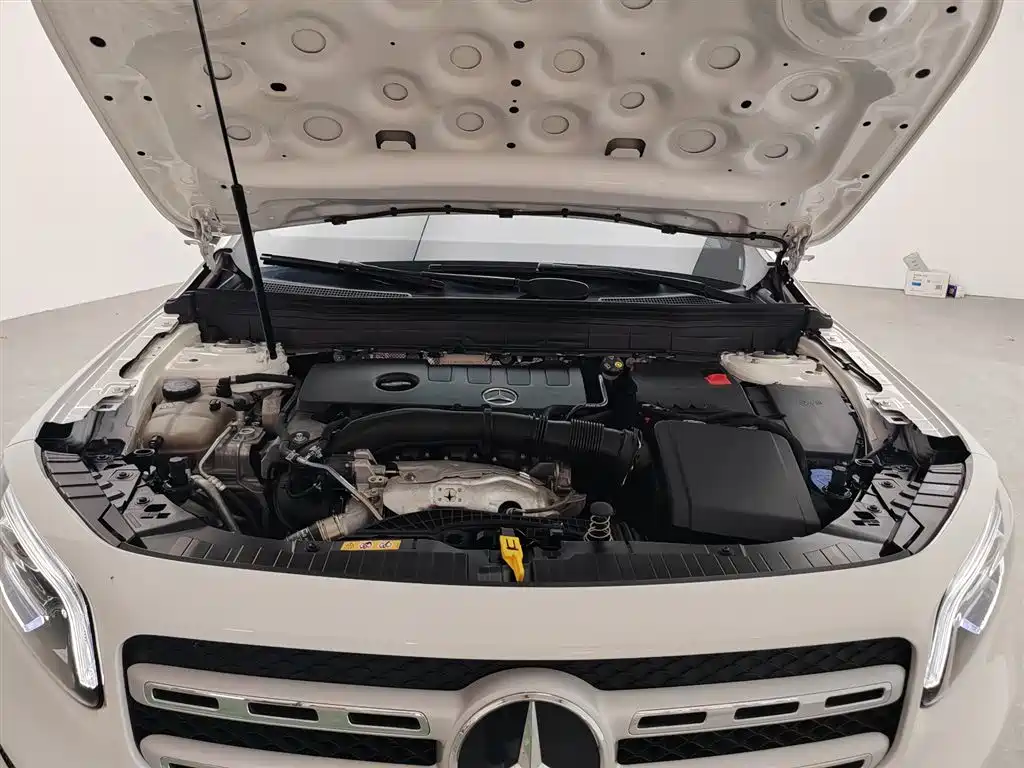 Mercedes-Benz GLB — миниатюра 19