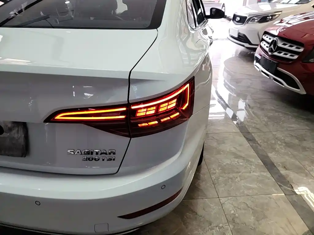 Volkswagen Sagitar — миниатюра 8