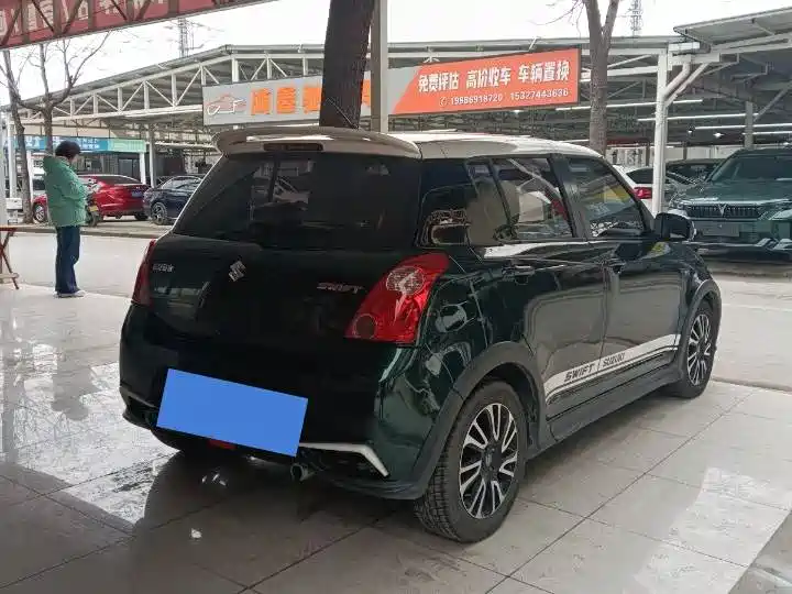 SUZUKI SWIFT