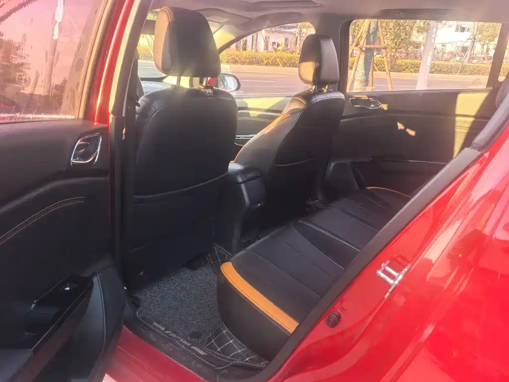 Baojun 310 2016 1.2L MT Luxury
