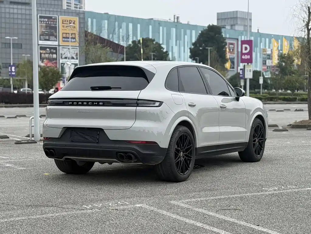 Porsche Cayenne — миниатюра 8