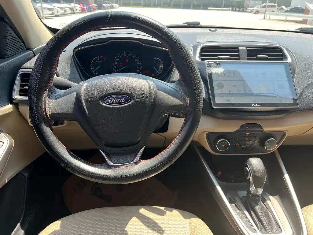 Ford Escort 2017 1.5L AT Comfort