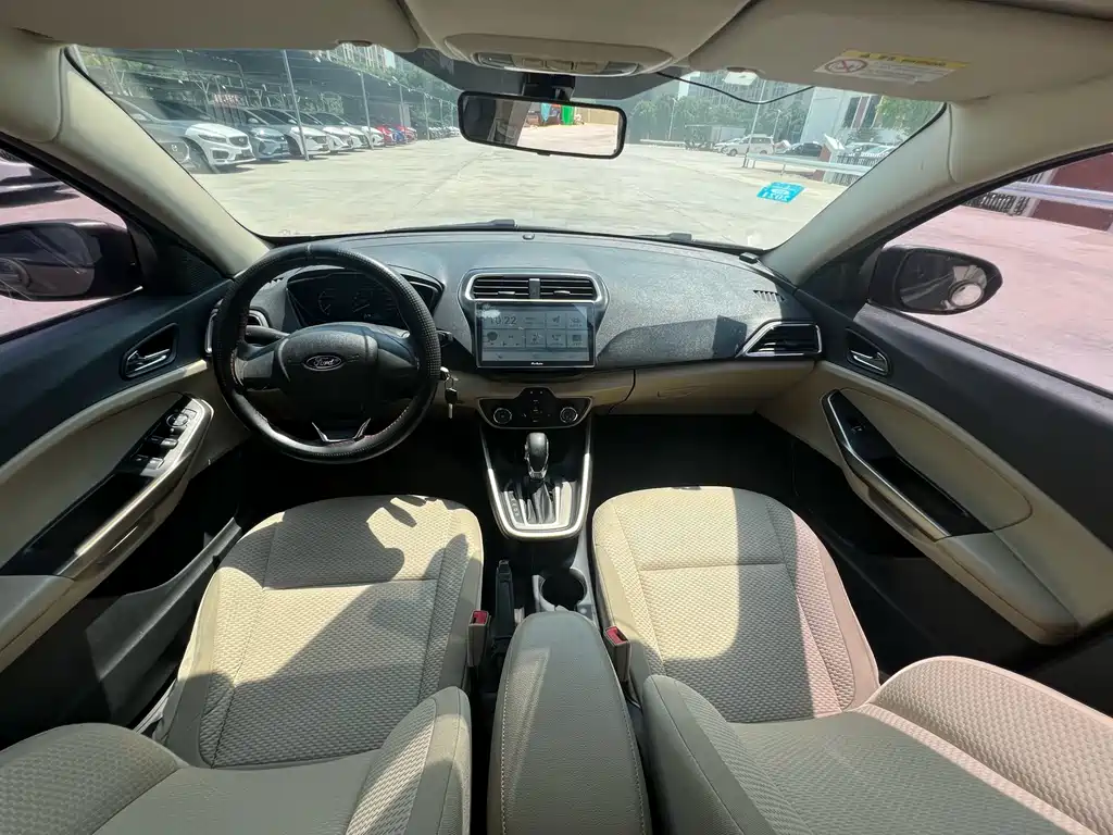 Ford Escort 2017 1.5L AT Comfort