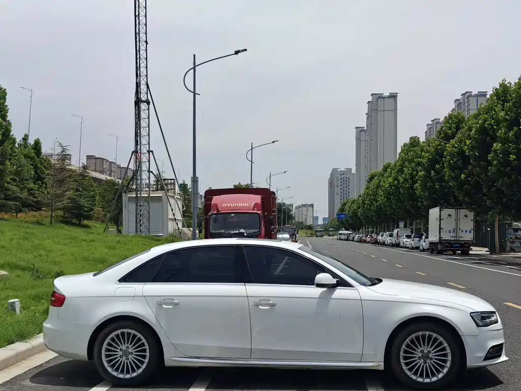 Audi A4L 2016 35 TFSI AT