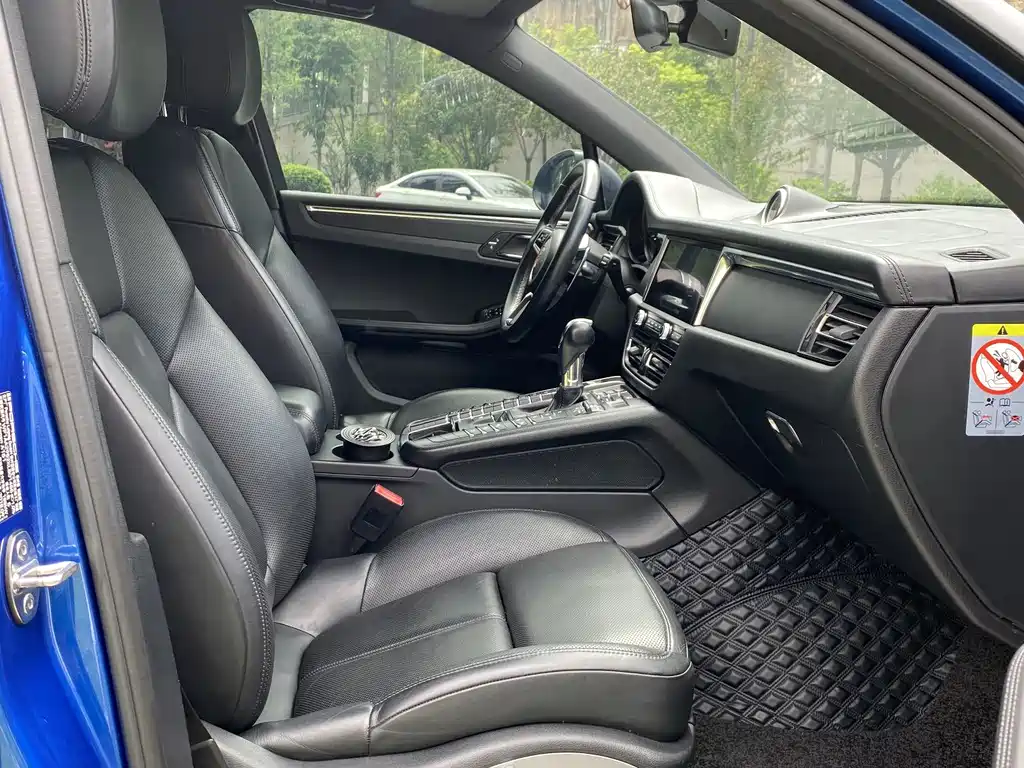 Porsche Macan — миниатюра 14