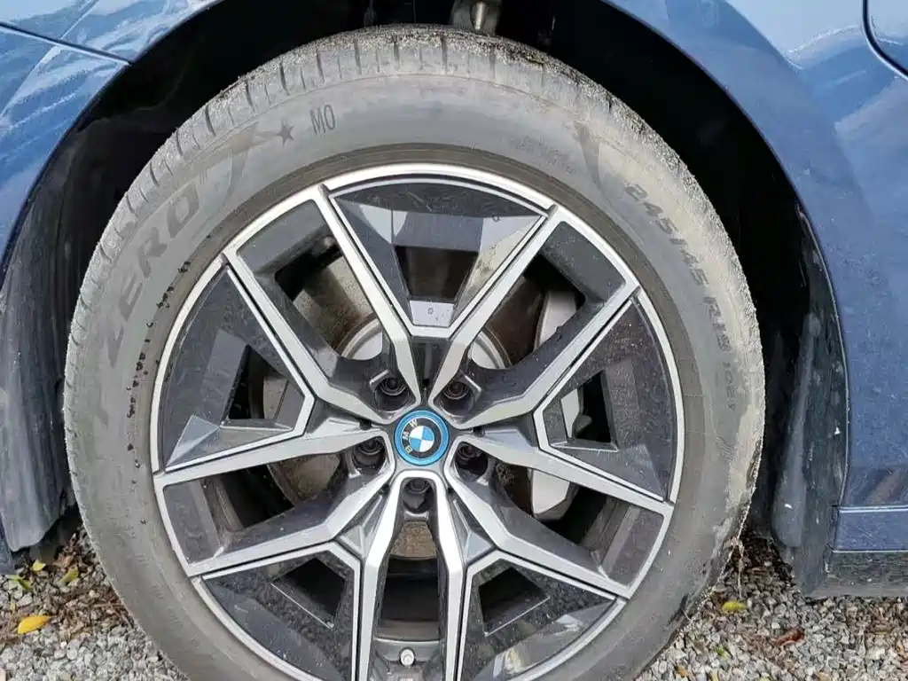 BMW i5 — миниатюра 3