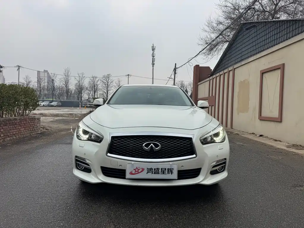 Infiniti Q50L 2015 2.0T Enjoy