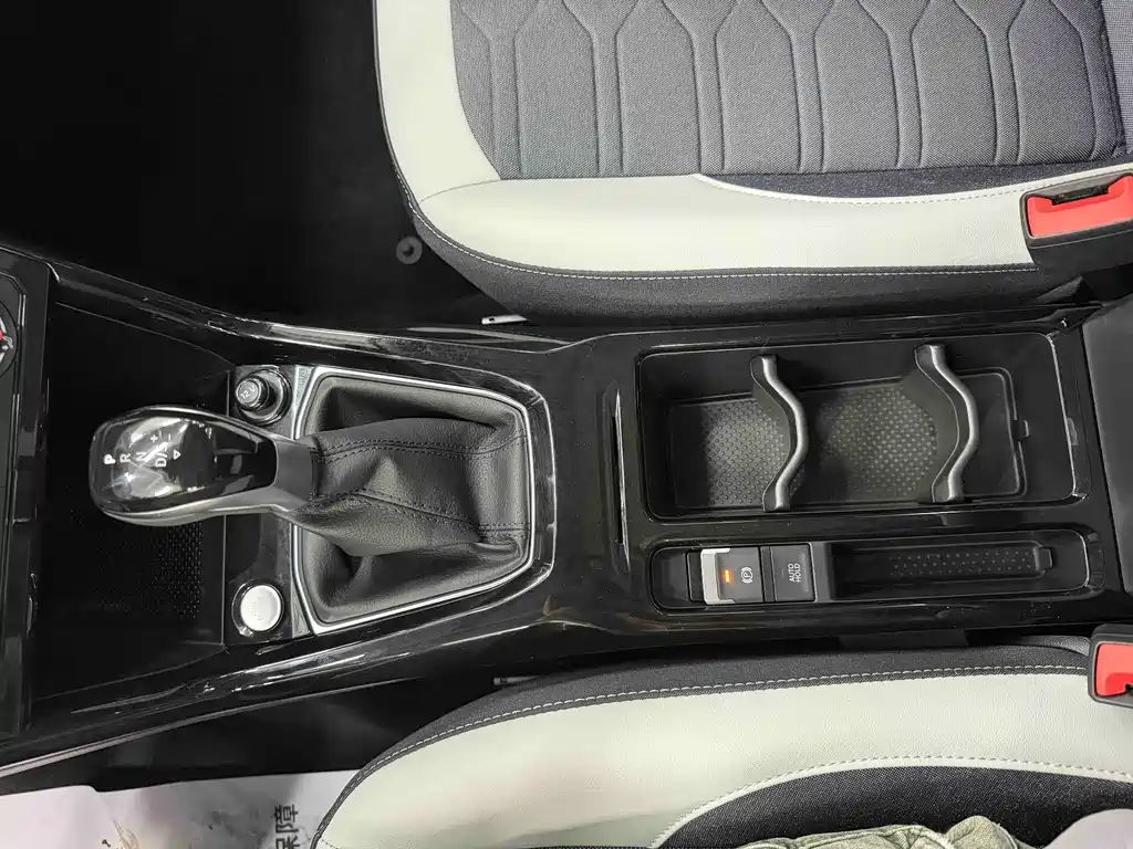 Volkswagen Tharu — миниатюра 14