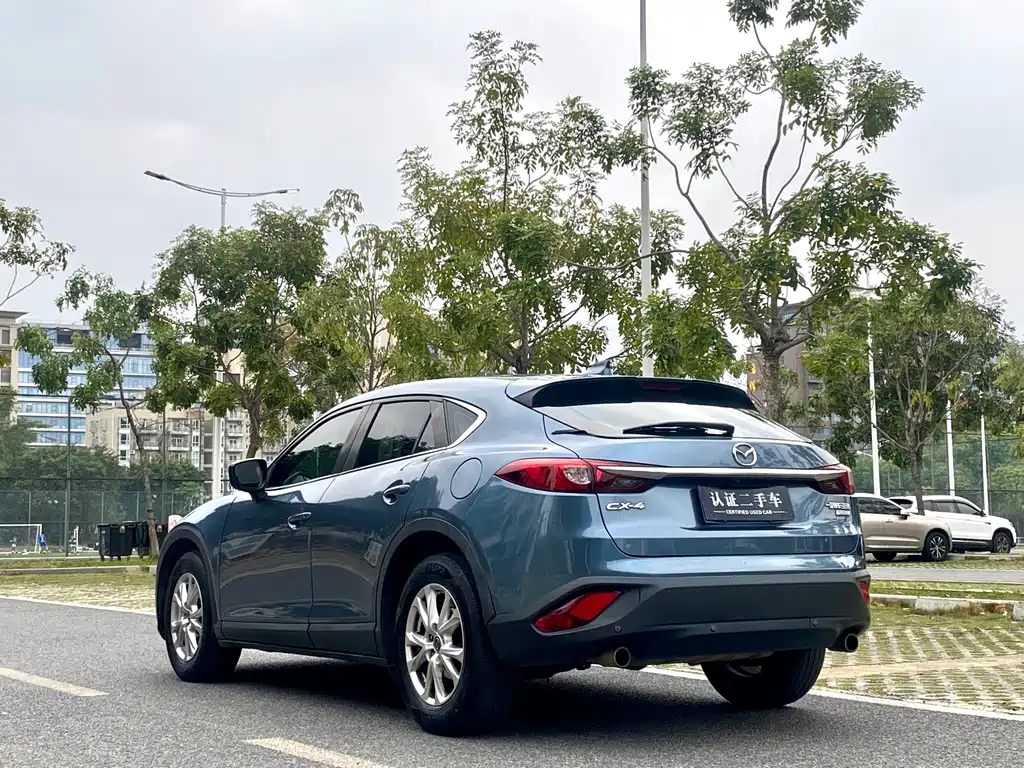 MAZDA CX 4