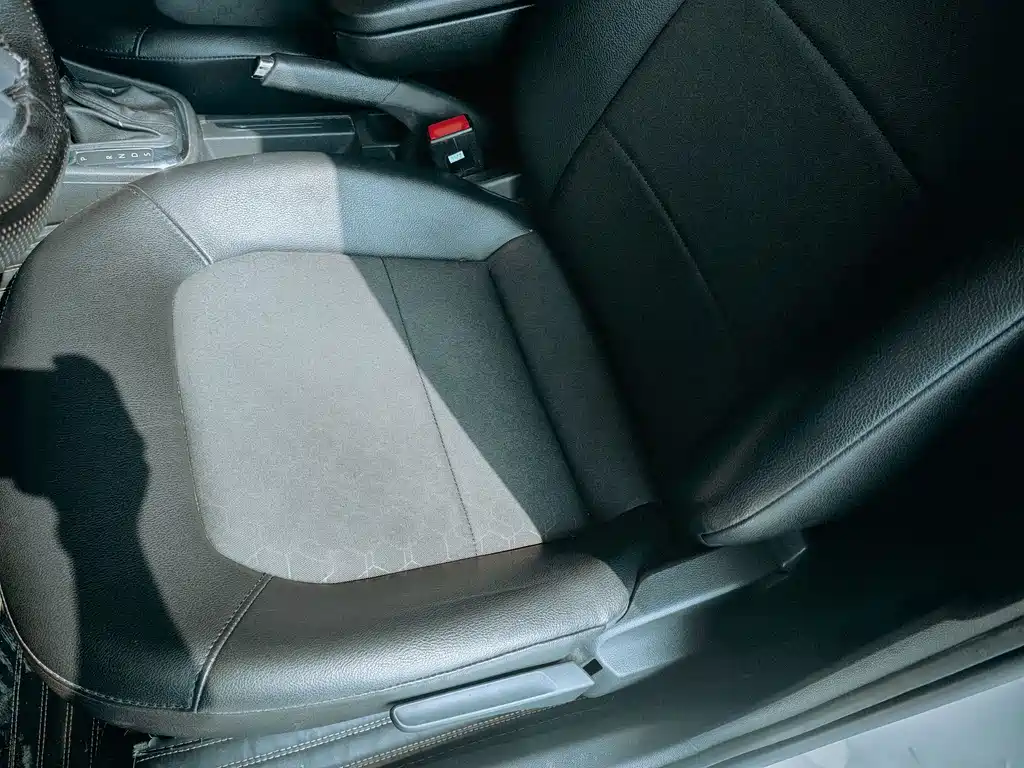 Volkswagen Santana — миниатюра 7