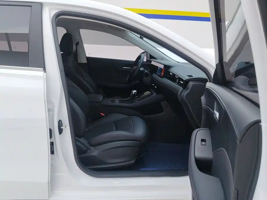 Roewe i5 — миниатюра 8