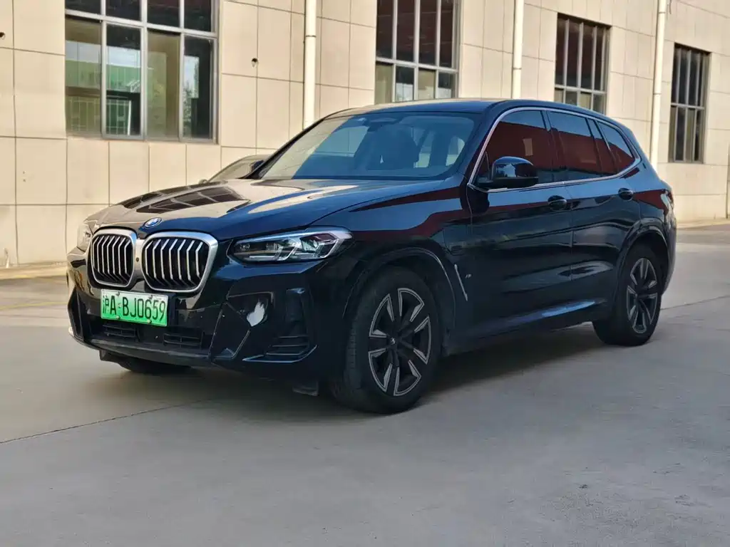 BMW iX3